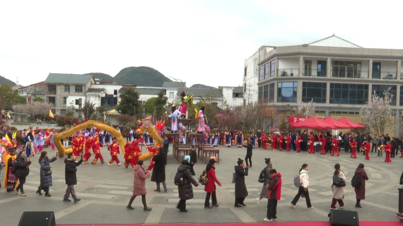 圖為民俗表演現場。