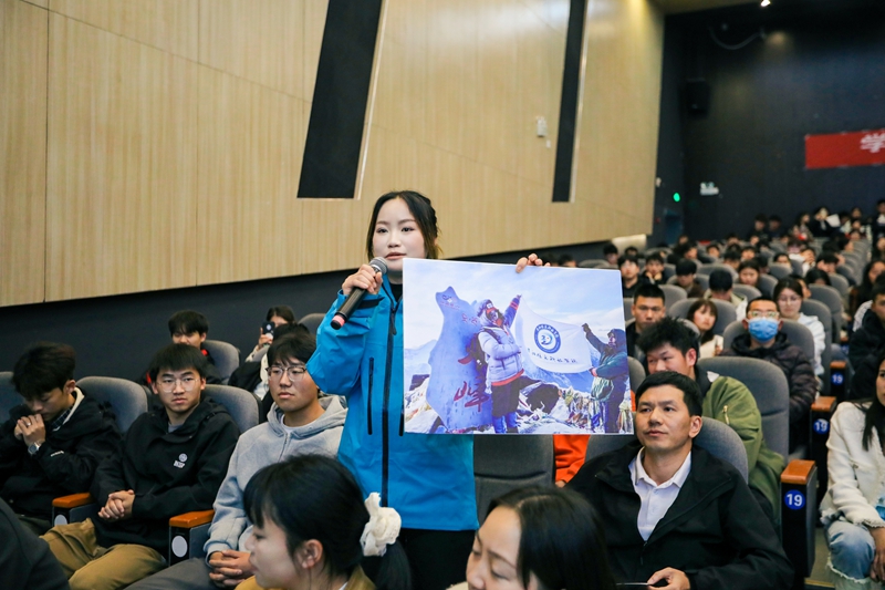 學生代表常小攀。劉湘陽攝