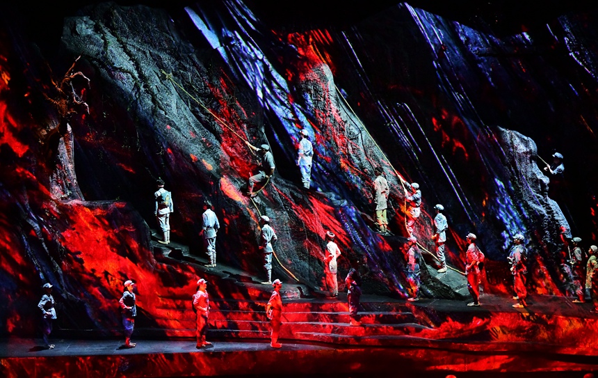 《偉大轉折》演出現場，科技與藝術融合，賦能紅色文化傳承。尚宇杰攝