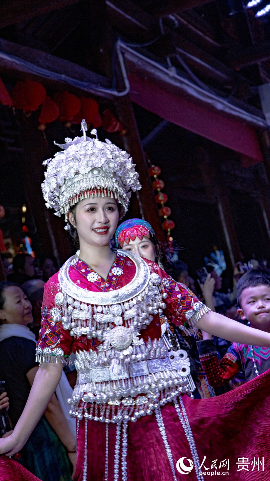 “村T”表演現場。人民網 黃小桃攝