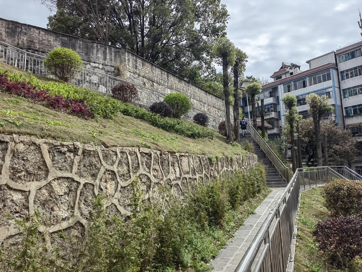 赫章口袋公園一角。
