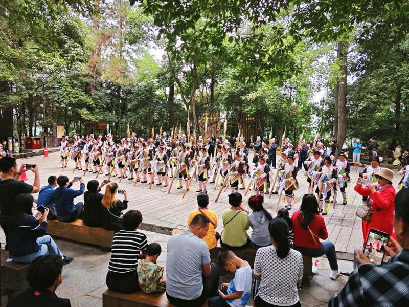 民俗表演。