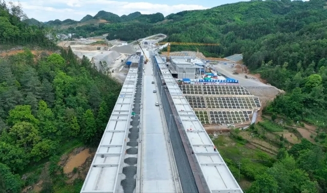 貴州盤州：盤興鐵路保田站站臺已完成80%