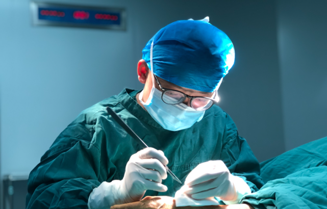 徐正波開展手術現場。