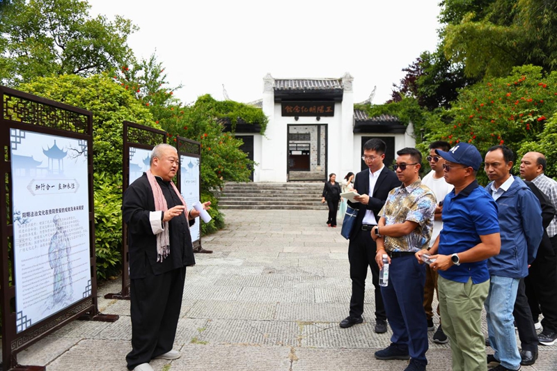 考察活動現場。貴陽市法學會供圖