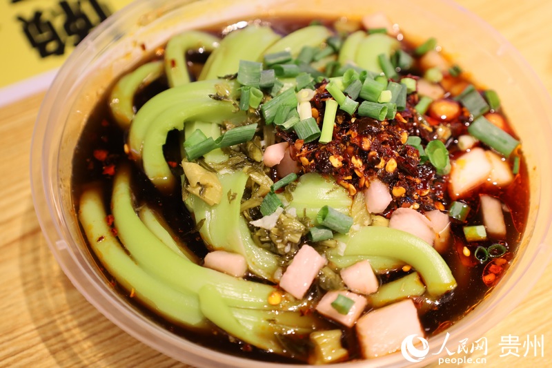 青巖米豆腐。人民網 潘佳倩攝