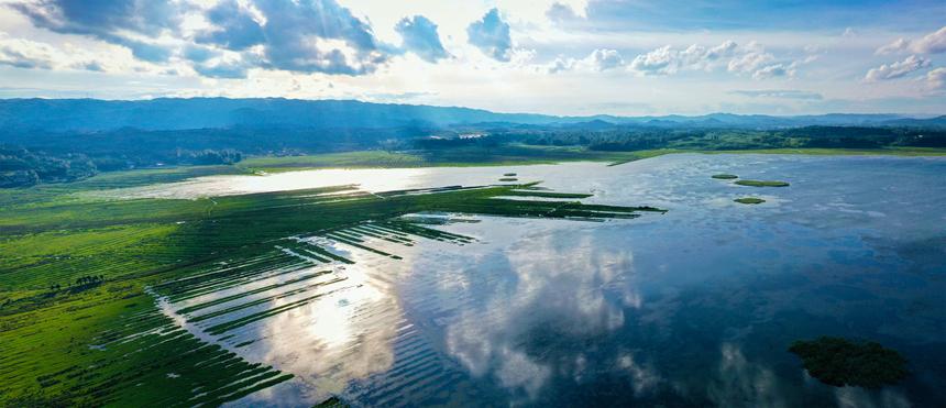 威寧草海。