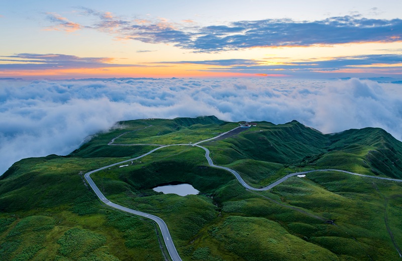 阿西里西大草原云海日出景觀。