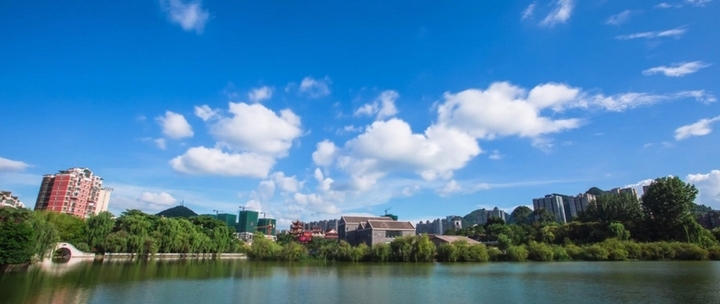 涼都(六盤水)夏日“涼” ,靜待游客來。譚晉金攝.jpg