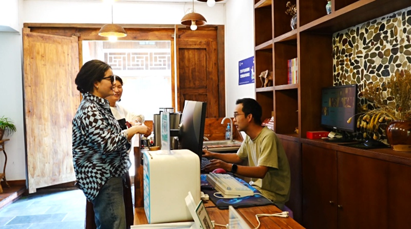 “涼經濟”釋放消費新活力。