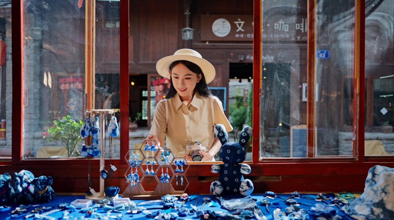 “涼經濟”釋放消費新活力。