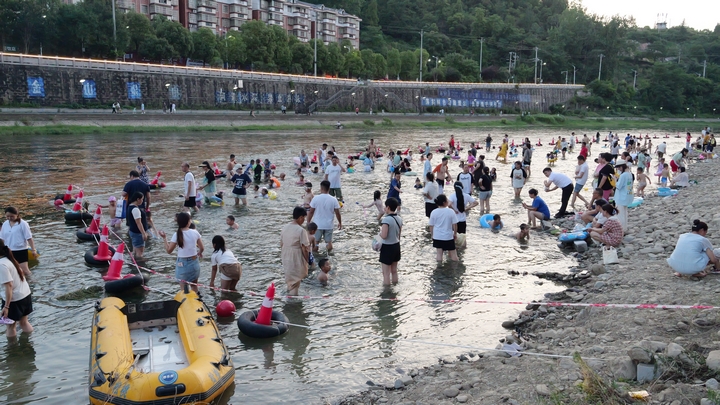 松桃：織密防溺水防線 守護夏日平安。