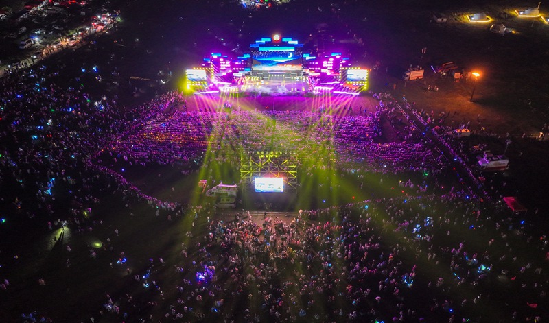 赫章縣彝族火把節現場。