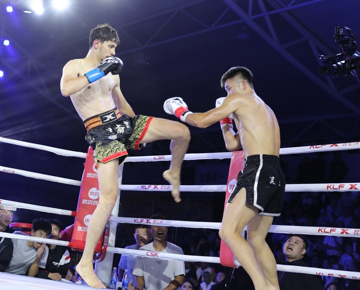 昆侖決精英賽在赫章比賽現場 陳春志 攝