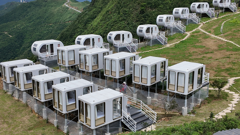 玉簪花云海景區——太空艙住宿項目。胡鳳至攝
