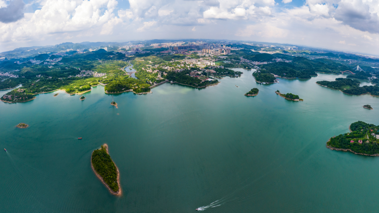 行進中國 | 一湖碧水串聯的旅居示范帶