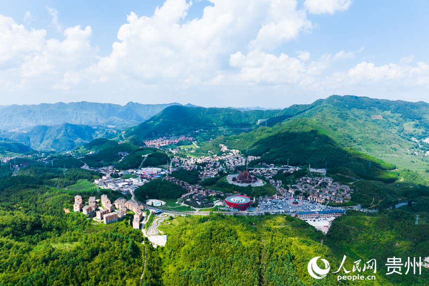航拍六盤水野玉海國家級旅游度假區。人民網記者 涂敏攝