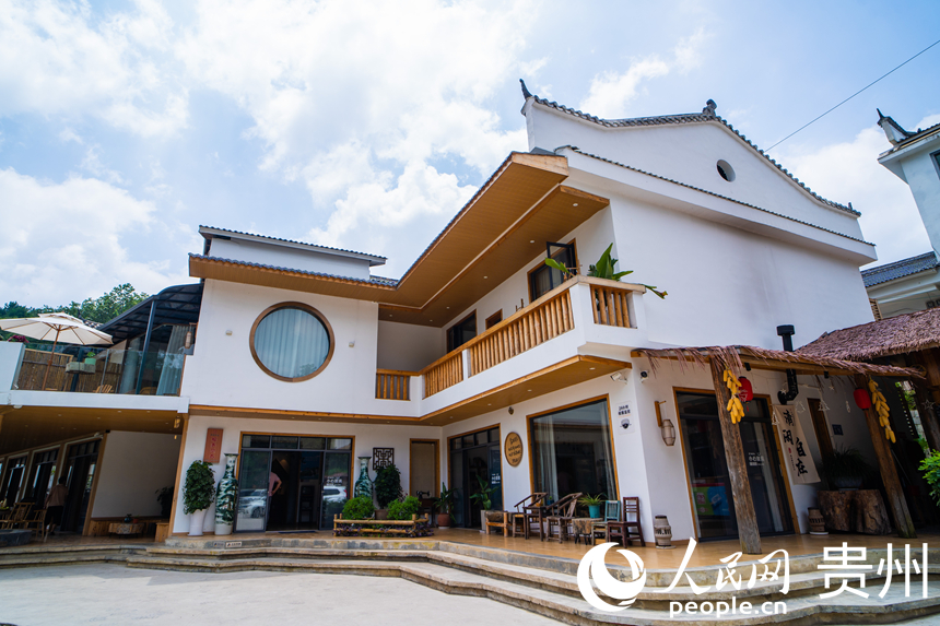 高寨村優良的生態環境吸引民宿來此創業。人民網 陽茜攝