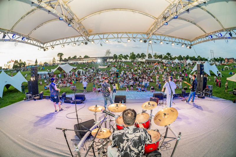 音樂派對現場。陶群攝