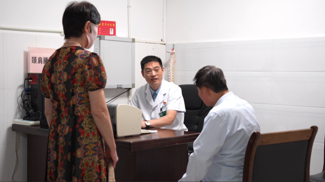 醫聯體專家下沉坐診。