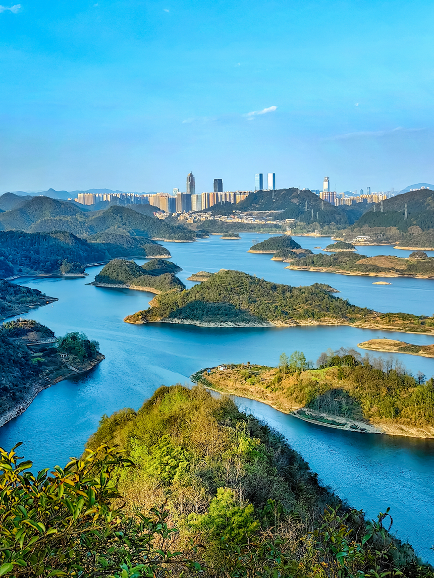 貴陽阿哈湖群島。湯恩博攝