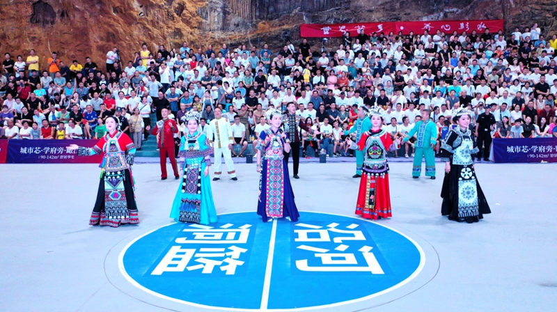 土家風情文藝節目現場。