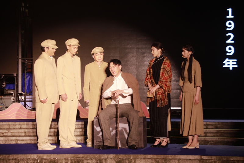 風云兒女劇目。