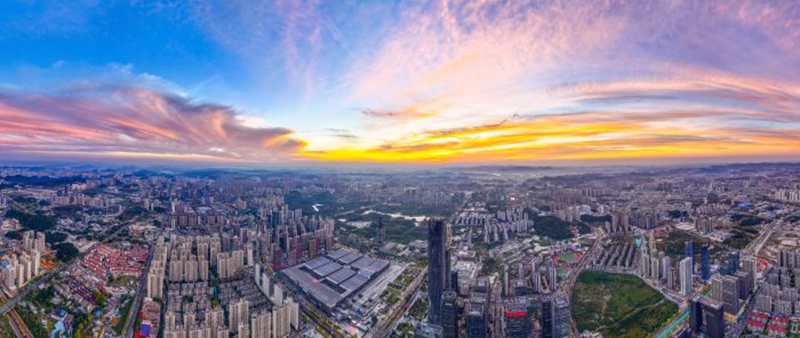 蓬勃發展的觀山湖。