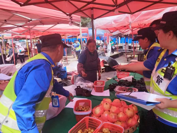 圖為糾治前摸底登記、思想宣傳工作。