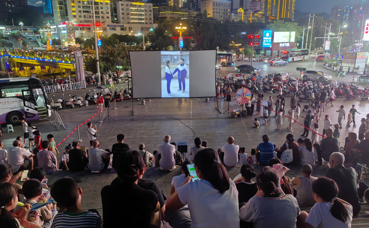 銅仁市“法治銅仁·平安相伴”集中普法宣傳活動。