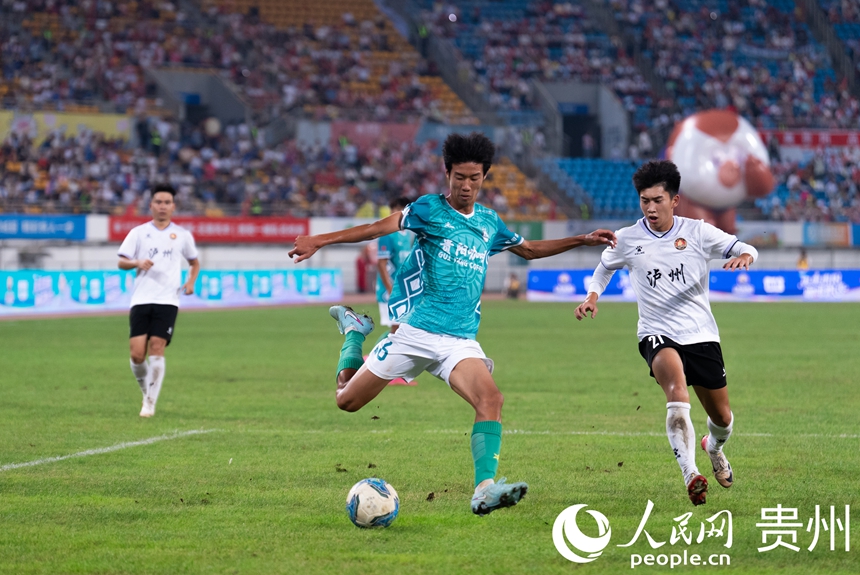 2025城市足球邀請賽比賽現場。人民網記者 涂敏攝