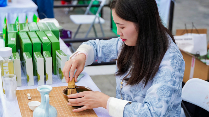 主理人展示宋代點茶技藝。貴旅集團供圖