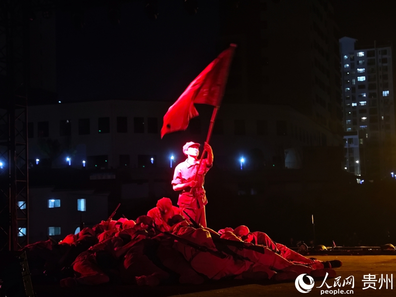 情景朗誦《時空的回響，不朽的光》。人民網 黃小桃攝.jpg