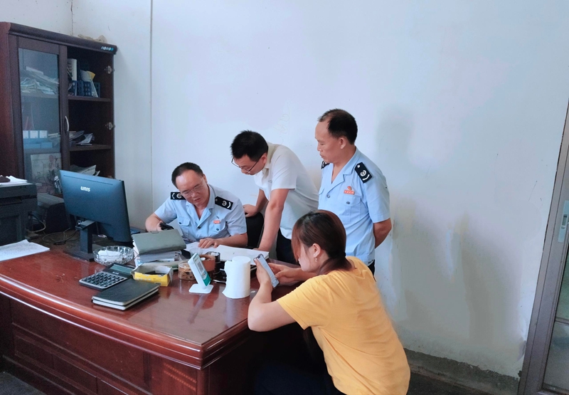 3 稅務人員幫助貴州省國鵬盛匯生態農業有限公司更正申報.jpg