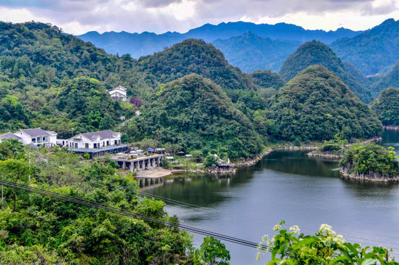 位于百花湖畔的塞倫斯·勝境民宿。