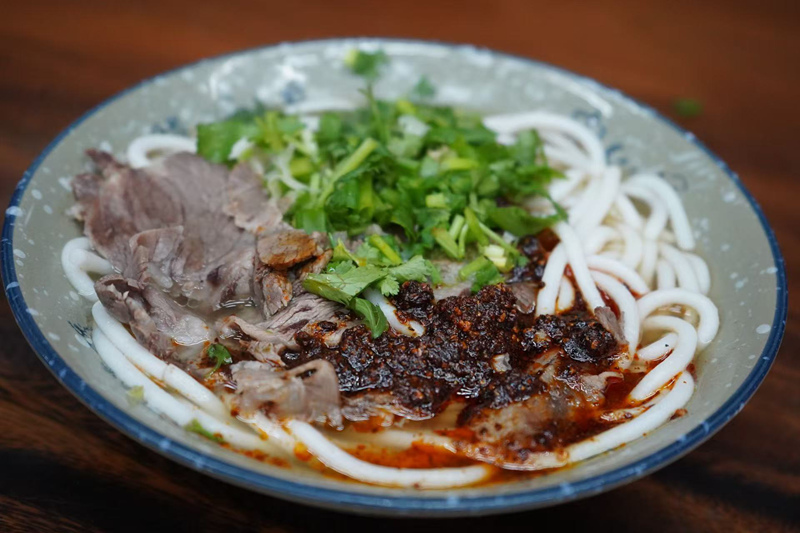 金沙羊肉粉。黃源匯攝