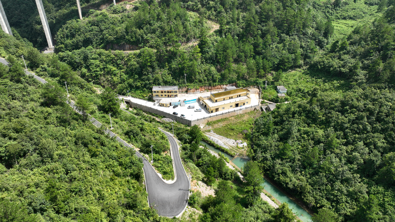 遠眺石龍溝水廠。