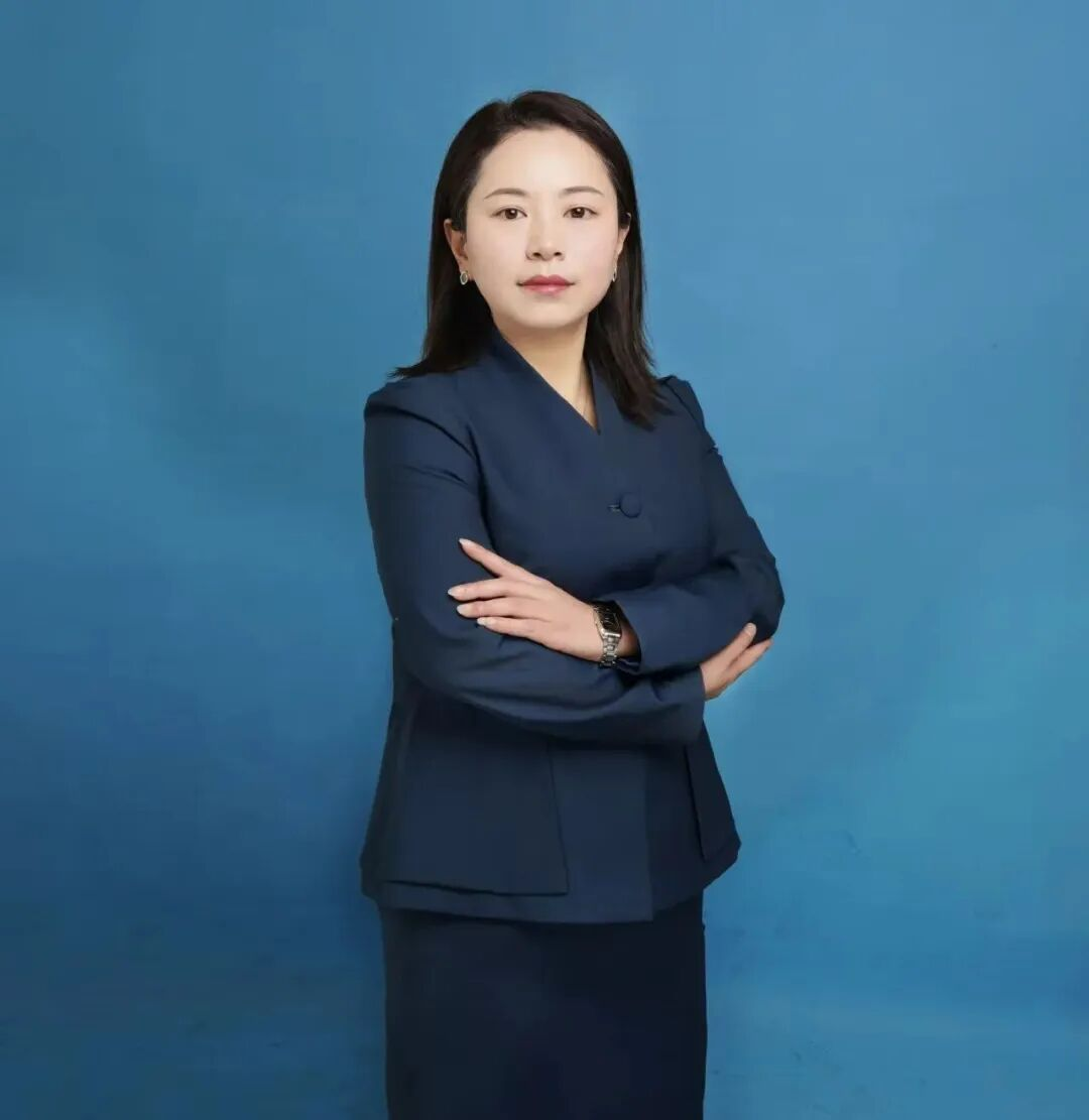 胡敏琴律師。