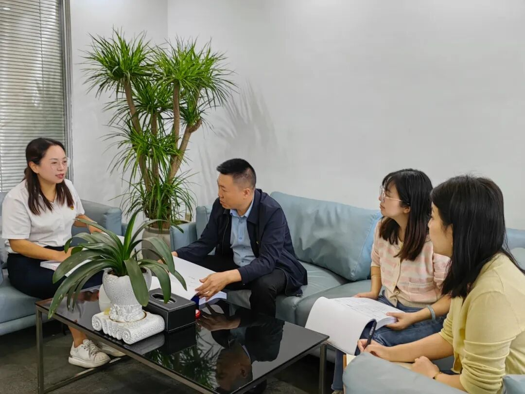 黨建與業務同頻共振。