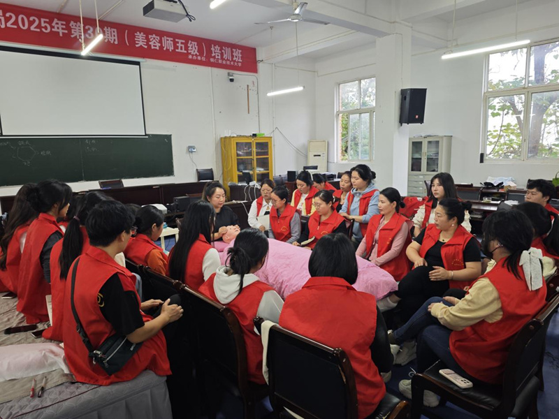 技能培訓“精準滴灌” 賦能高質量就業。