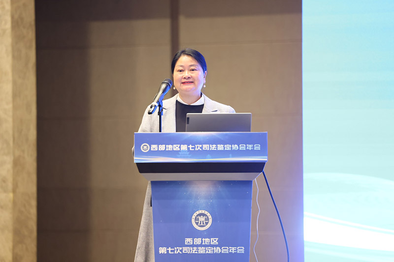 朱進副廳長致辭。