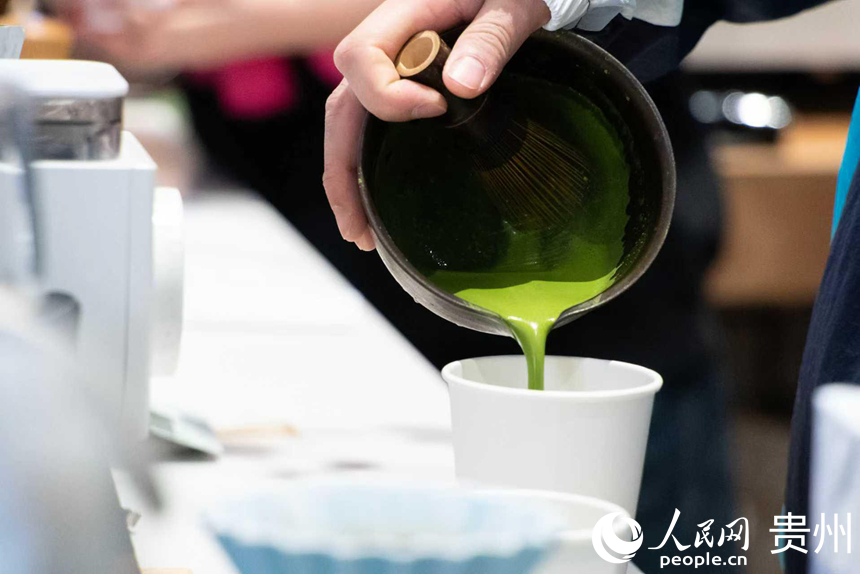 融入銅仁抹茶的貴陽新茶飲。人民網記者 涂敏攝