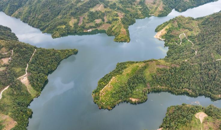 貴州羅甸：北緯25°的秋韻