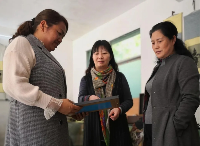 貴州省“年度法治人物”候選人李嫣：三十七載法治路上的溫暖守護者