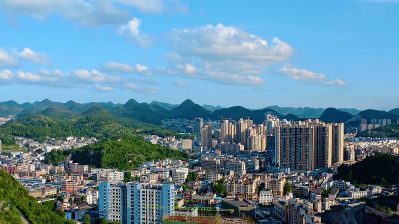 1 、普定縣城。.jpg