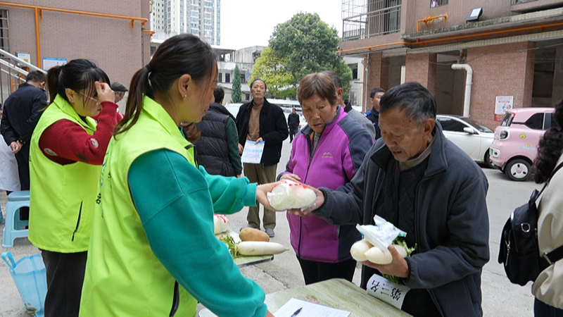 安順經開區開展“我們的節日——重陽節”主題活動。