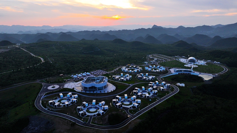 方家坪景區百里云端·露營基地。