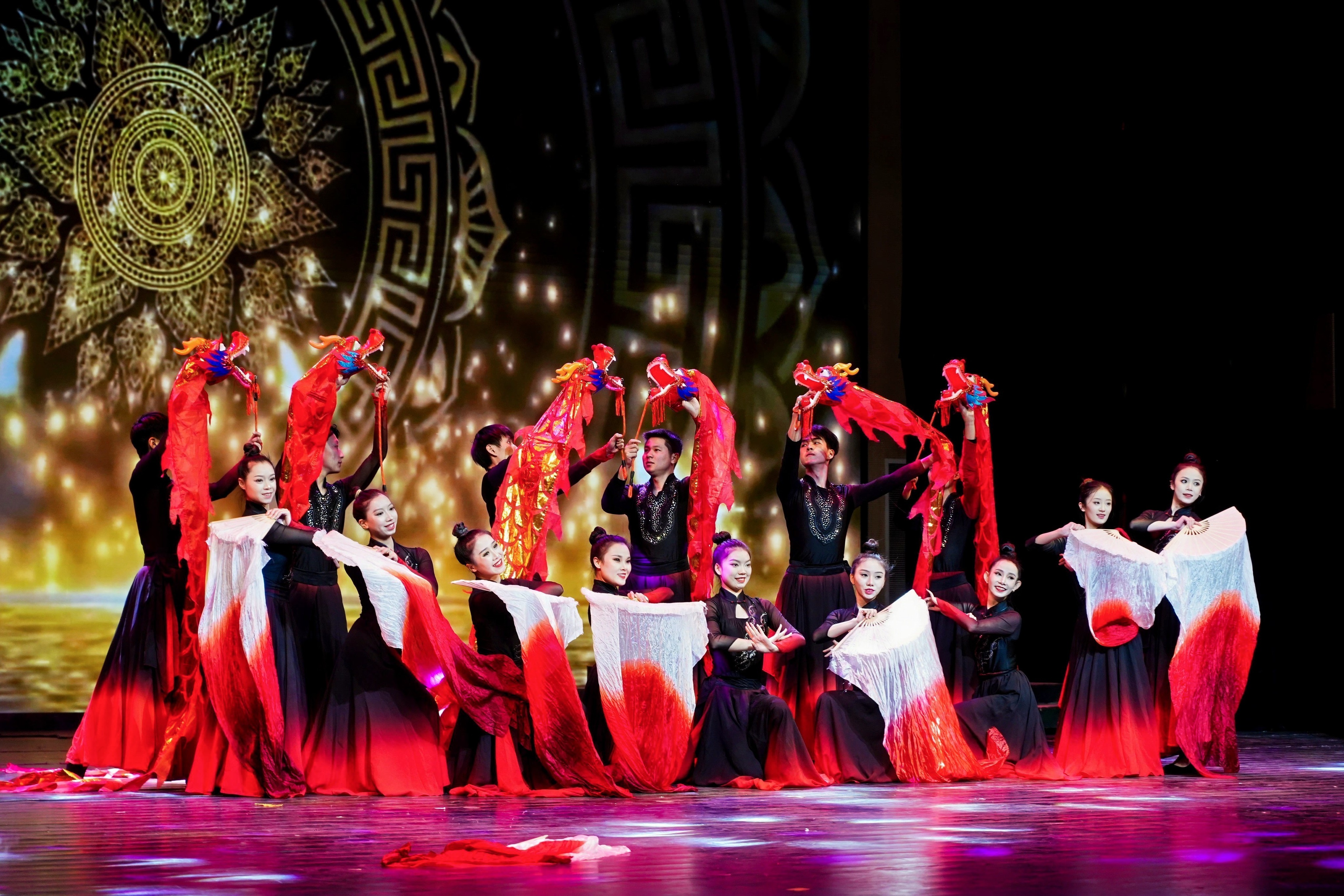 2.啟動儀式歌舞表演