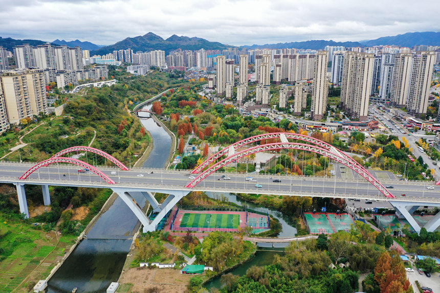 航拍德溪體育公園。聞雙攝